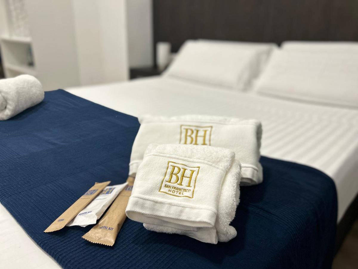 Apartamentos Bh Suites Alicante Buitenkant foto